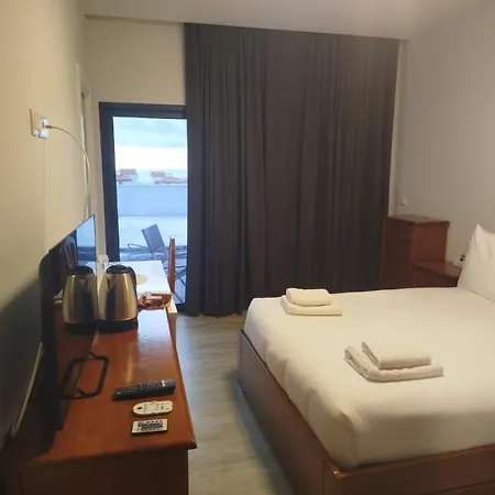 Paraiso Madeira Pansiyon *